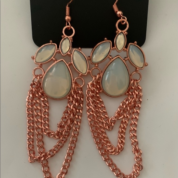 Earrings - Picture 1 of 1